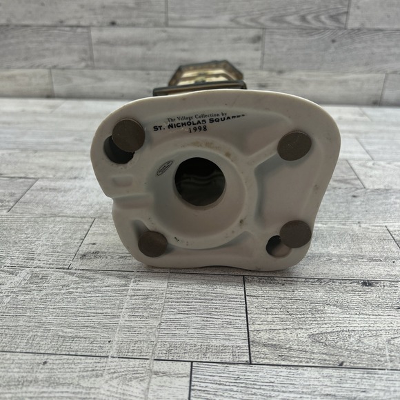 St Nicholas Square The Christmas Village Collection CLOCK TOWER 1998 & Light - Picture 5 of 6